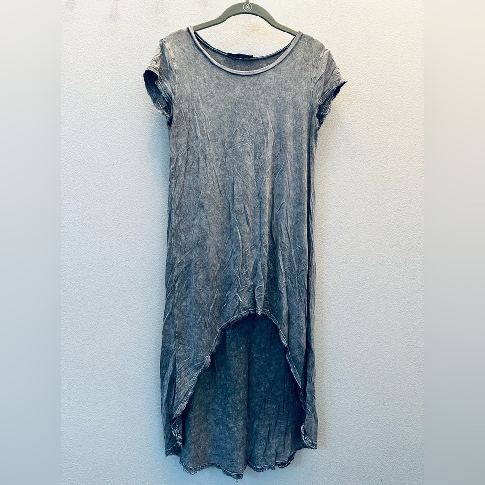 Honey Punch grey short sleeve top